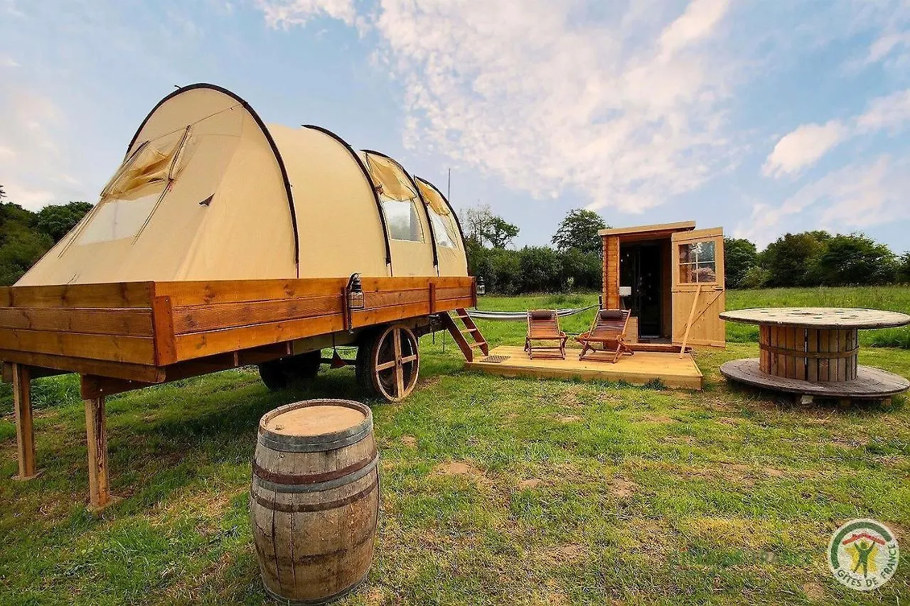 Ploumilliau La Caleche De Kergomar Bed & Breakfast フランス