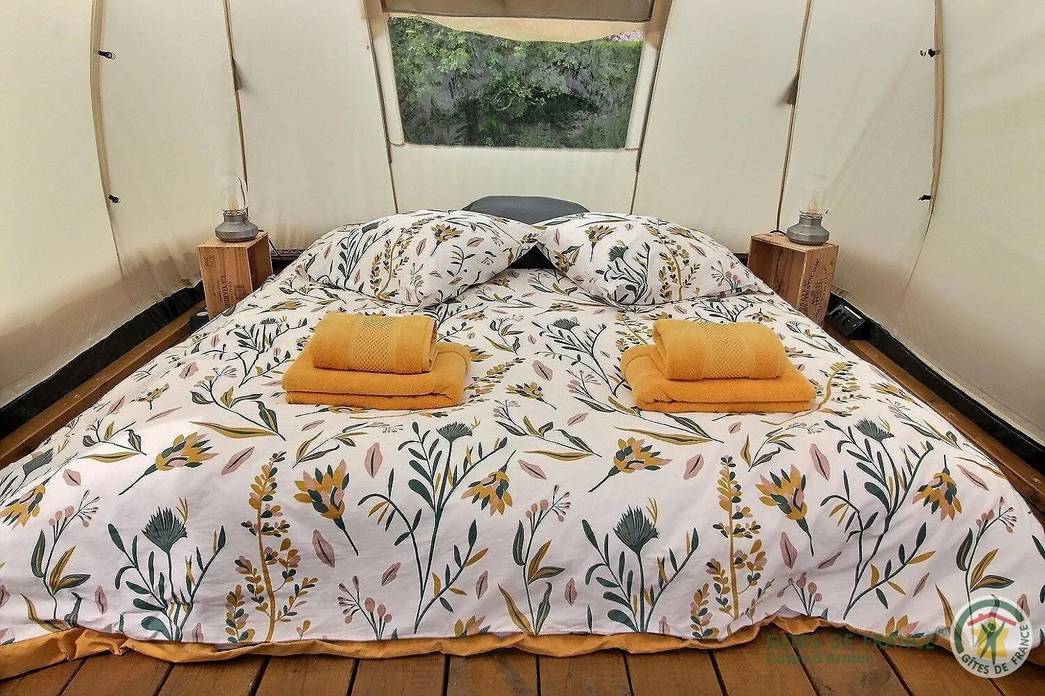 Ploumilliau La Caleche De Kergomar Bed & Breakfast 0*,  フランス